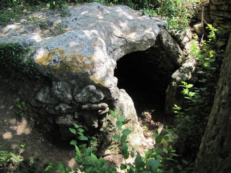 Dolmen de la Pitchoune - Ménerbes